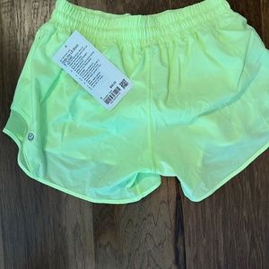 NWT lily lemon short